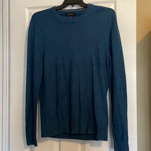 Banana Republic Other - Banana Republic blue mens sweater size large